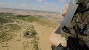 Powerful words of advice from those who've stared down mass flooding before