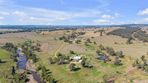 Arabanoo presents as a top quality grazing property in a prime location