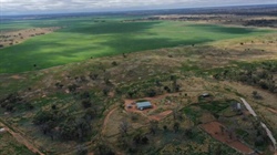 Versatile exclusion fenced country with productive floodplain cultivation