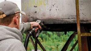 Australia exposed: fuel reserves mostly held in private hands, or overseas