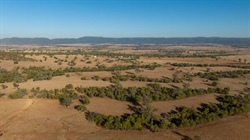 Productive grazing, farming property well suited to oats production | Video